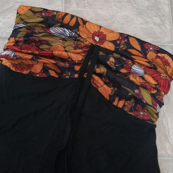 Cute sundress! - Picture 2 of 4